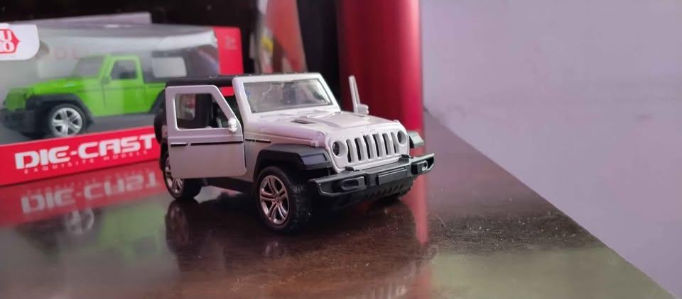 Diecast metal Jeep wrangler 1:28 scale