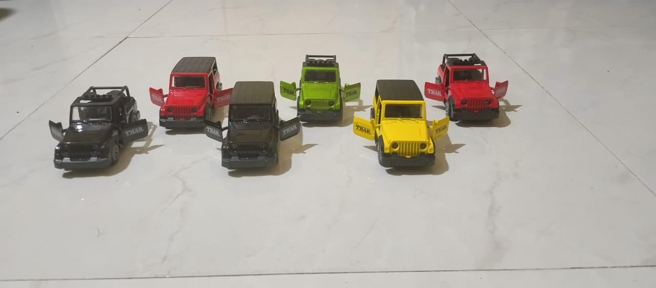 Mahindra Thar Die-Chrome Model with light & sound