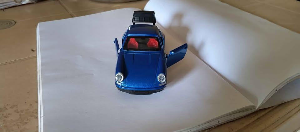 Diecast Metal Porsche 911 Knock off - 1:36 scale