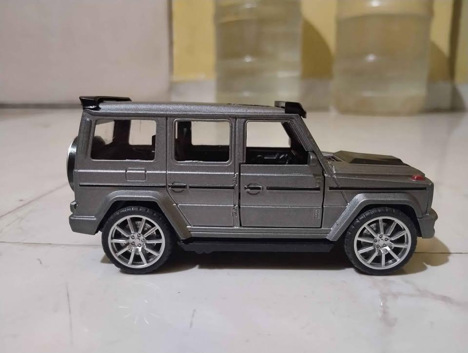 Diecast Metal G-wagon knock off