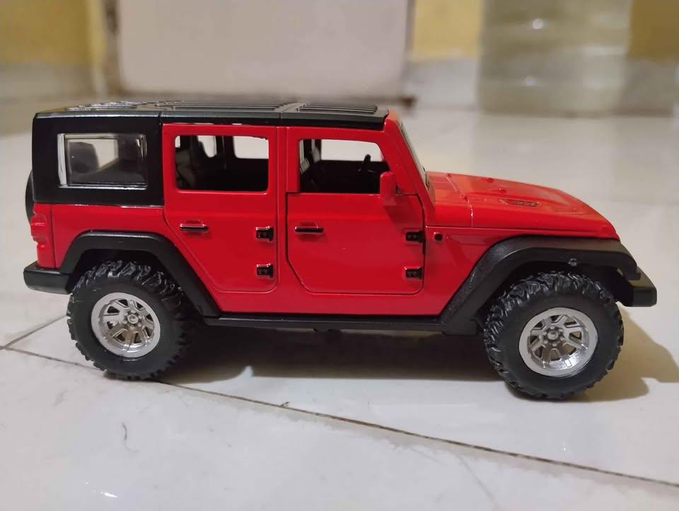 Diecast metal Jeep wrangler car